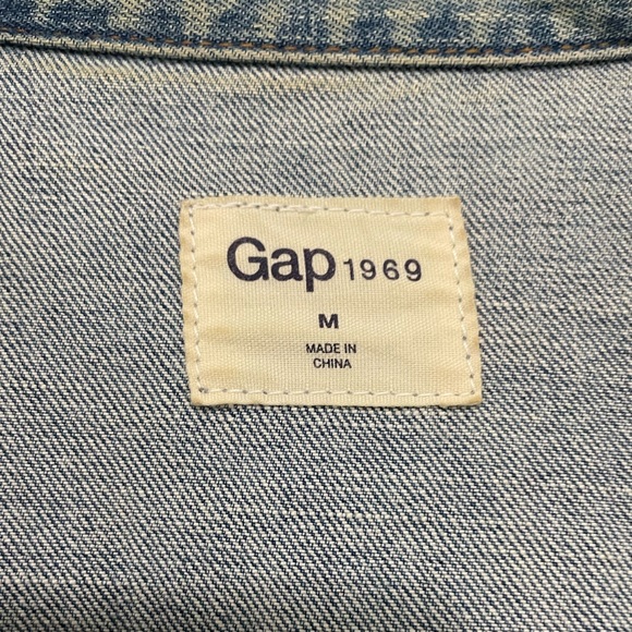 Gap 1969 Oversized Vintage-Style Denim Jacket - Picture 2 of 3